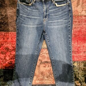 Judy Blue Women's Skinny Jeans in Medium Blue Wash